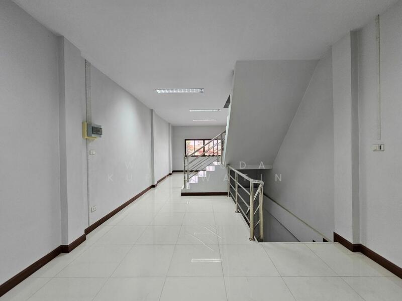 ขาย - ขายตึกแถวกำแพงเพชร 3 ชั้น ใกล้โรงพยาบาลกำแพงเพชร, กำแพงเพชร