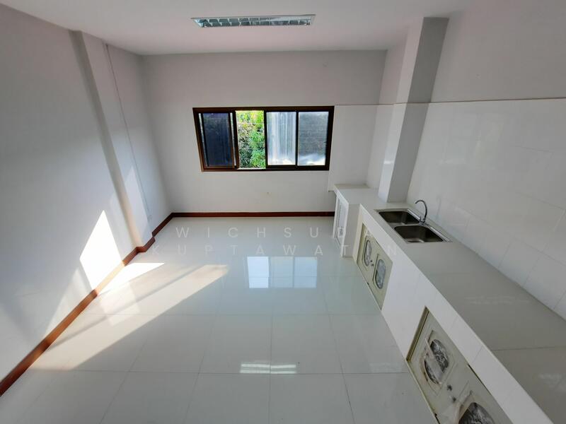 ขาย - ขายตึกแถวกำแพงเพชร 3 ชั้น ใกล้โรงพยาบาลกำแพงเพชร, กำแพงเพชร