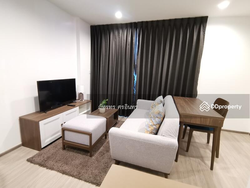 The Base Central, Phuket, Chao Fah Tawan Tok Rd, Wichit, Muang Phuket, Phuket, 2 Bedrooms, 46 sqm, Condo For Rent, by Pattaratorn Sornin, 8222967 - Living room and working desk - DDproperty.com
