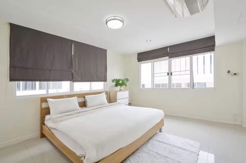 House BTS Phromphong, Bangkok, Khlong Tan Nua, Watthana, Bangkok, 5 Bedrooms, 400 sqm, Single Detached House For Rent, by PROPERTYSIGHTS REAL ESTATE, 8229110 - DDproperty.com