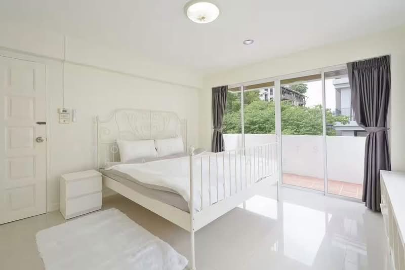 House BTS Phromphong, Bangkok, Khlong Tan Nua, Watthana, Bangkok, 5 Bedrooms, 400 sqm, Single Detached House For Rent, by PROPERTYSIGHTS REAL ESTATE, 8229110 - DDproperty.com