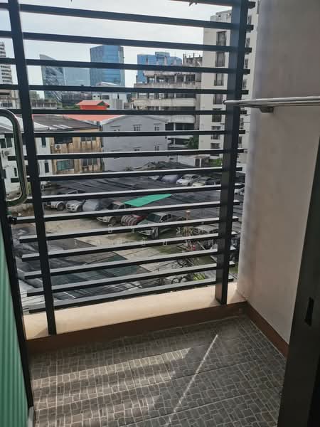 Full House Sukhumvit 22, Bangkok, Khlong Toei, Khlong Toei, Bangkok, 1 Bedroom, 22 sqm, Apartment For Rent, by ธีรพงศ์ เลิศชัยทัศน์, 8282345 - DDproperty.com