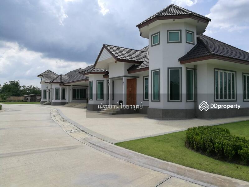 For Sale - บ้านเดี่ยว ชั้นเดียว 2 หลัง สร้างใหม่ไม่เคยเข้าอยู่ ใก้ลวัดศรีษะทอง สามควายเผือก นครปฐม สวย น่าอยู่, Nakhon Pathom