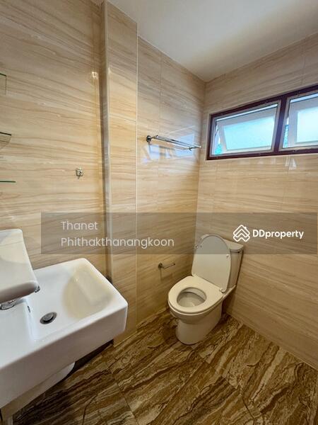sammagorn, Bangkok, รามคำแหง, Saphan Sung, Bangkok, 3 Bedrooms, 250 sqm, Single Detached House For Rent, by Thanet Phithakthanangkoon, 8358329 - 1st floor bathroom - DDproperty.com