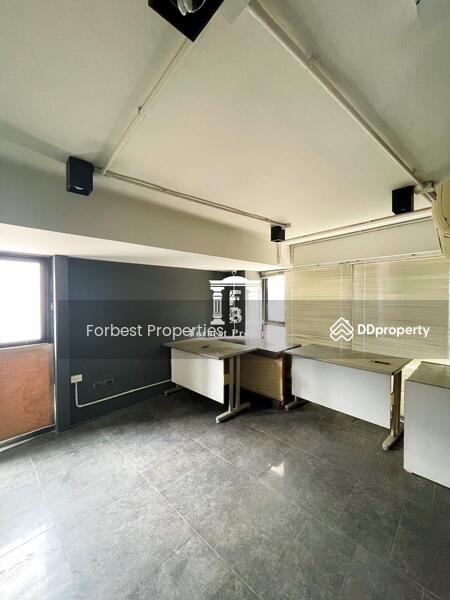 For Sale - อาคารสำนักงานติดพัฒนาการใกล้แยกคลองตัน ทำเลดีเหมาะทำธุรกิจ 2 คูหา, Bangkok