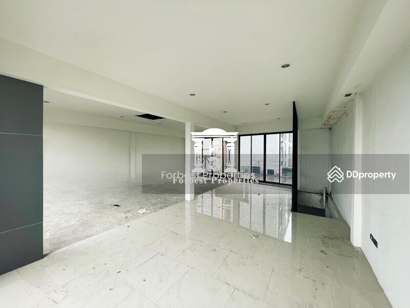 For Sale - อาคารสำนักงานติดพัฒนาการใกล้แยกคลองตัน ทำเลดีเหมาะทำธุรกิจ 2 คูหา, Bangkok