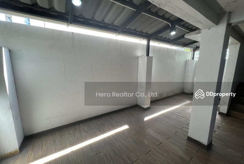 ให้เช่า - For Rent Bangkok Shophouse Ekkamai BTS Ekkamai Watthana BRE14877, กรุงเทพ