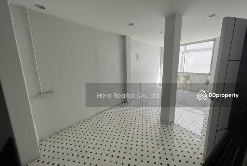 ให้เช่า - For Rent Bangkok Shophouse Ekkamai BTS Ekkamai Watthana BRE14877, กรุงเทพ