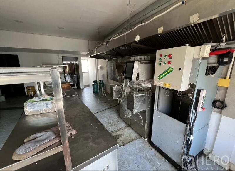 For Rent - For Rent Bangkok Shophouse Ekkamai BTS Ekkamai Watthana BRE14877, Bangkok