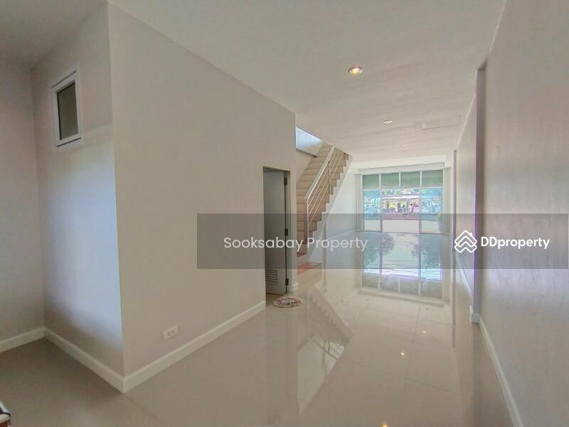 Commercial building in a good location near Central Phitsanulok, Phitsanulok, Phai Chumphon, Muang Phitsanulok, Phitsanulok, , 180 sqm, Shophouse For Sale, by Nantawan Rattanapong, 8383378 - DDproperty.com