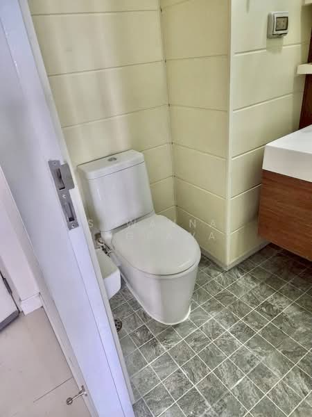 Q House Condo Sathorn, Bangkok, Thonburi Road, Khlong Ton Sai, Khlong San, Bangkok, 1 Bedroom, 43 sqm, Condo For Rent, by Suwanna Singsawat, 8412217 - DDproperty.com