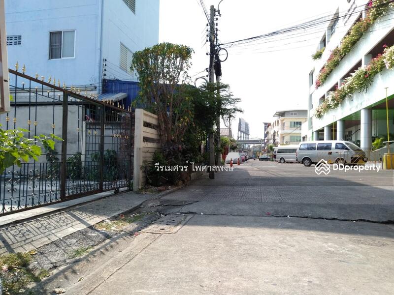 ขาย - ขาย ที่ดินซอยวิภาวดีรังสิต 34 ฝั่งตรงข้าม สำนักงานเขตจตุจักร เนื้อที่ 169 ตารางวา, กรุงเทพ