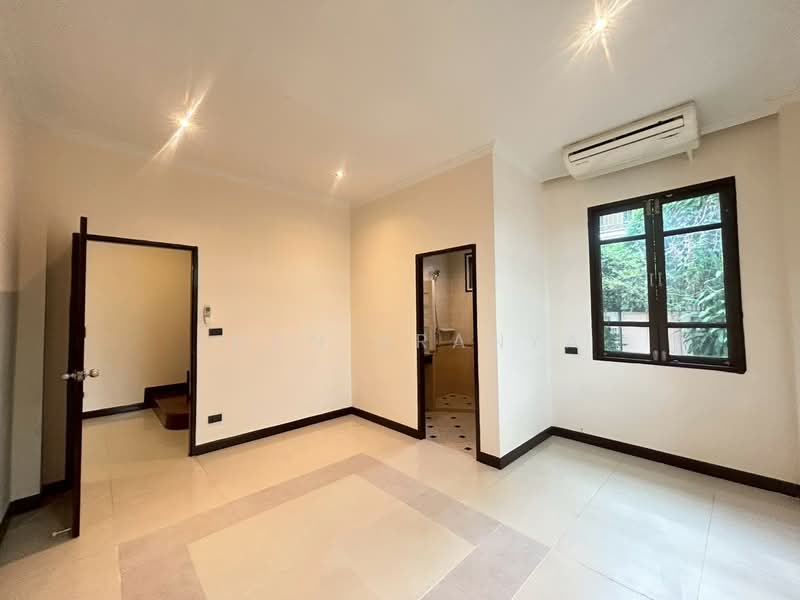 ให้เช่าบ้านเดี่ยวหลังใหญ่ ทำเลดีใกล้BTSเอกมัย, Bangkok, เอกมัย, Khlong Tan Nua, Watthana, Bangkok, 3 Bedrooms, 300 sqm, Single Detached House For Rent, by Khun Aranya, 8447828 - DDproperty.com