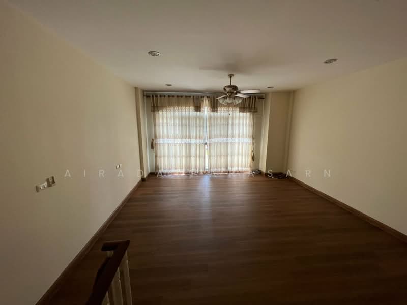 ., Bangkok, ศรีนครินทร์ ซอย 24, Suan Luang, Suan Luang, Bangkok, 3 Bedrooms, 150 sqm, Townhouse For Rent, by Airada Parasarn, 8463990 - DDproperty.com