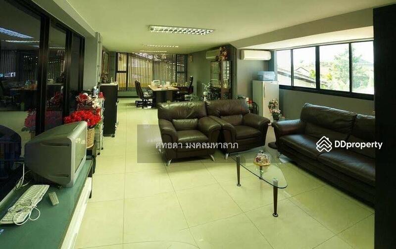 ขาย - ขายโชว์รูม และอู่ซ่อมรถ พร้อมบ้านพักอาศัย ถ.แยกอุดร-หนองคาย หนองบัว เมืองอุดร, อุดรธานี