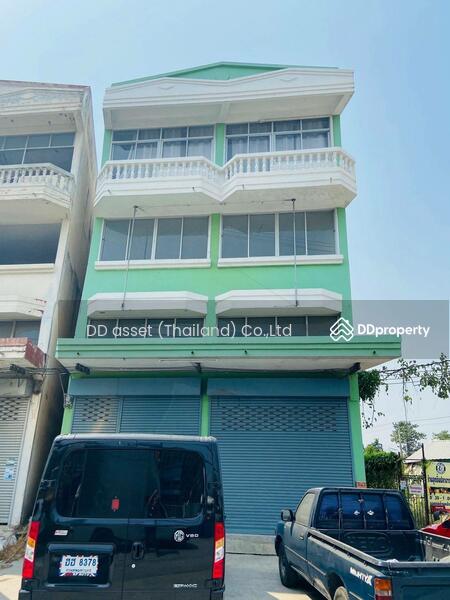 ขาย - ขายอาคารพาณิชย์ 3ชั้นครึ่ง 2 คูหา สามแยกเจ้าคุณทหาร ถนนฉลองกรุง, กรุงเทพ