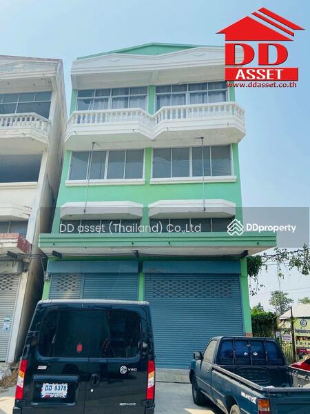 ขาย - ขายอาคารพาณิชย์ 3ชั้นครึ่ง 2 คูหา สามแยกเจ้าคุณทหาร ถนนฉลองกรุง, กรุงเทพ