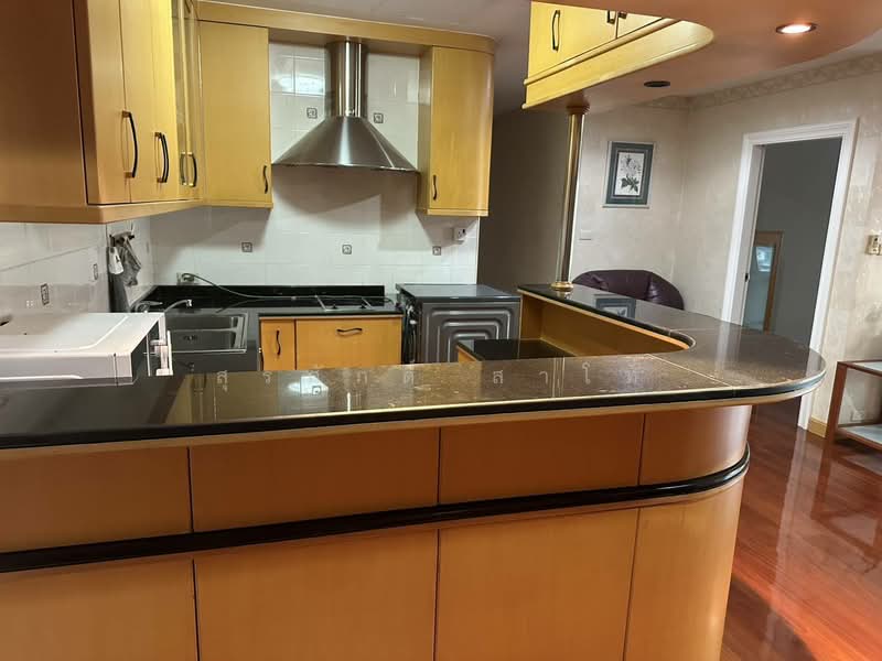 Baan Ploenchit, Bangkok, Soi Ruamrudee 2 Ploenchit Road, Lumphini, Pathum Wan, Bangkok, 3 Bedrooms, 128 sqm, Condo For Sale, by Surasak Satho, 8507892 - DDproperty.com