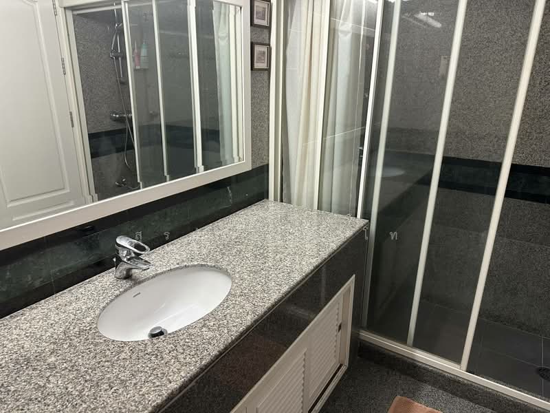 Baan Ploenchit, Bangkok, Soi Ruamrudee 2 Ploenchit Road, Lumphini, Pathum Wan, Bangkok, 3 Bedrooms, 128 sqm, Condo For Sale, by Surasak Satho, 8507892 - DDproperty.com