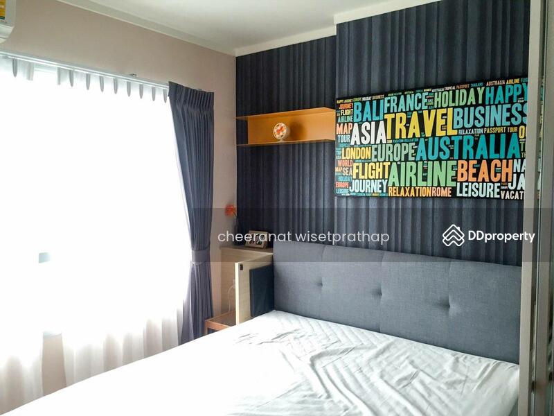 เตียงนอน 5 ฟุต พร้อมที่นอน Sealy อย่างดี พับเก็บได้ ทำให้ห้องกว้างขึ้น ทำความสะอาดง่าย ไม่เก็บฝุ่น