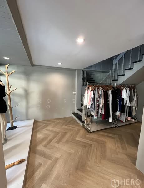 For Rent Retail / Home Office near BTS Thong Lo, Watthana, Bangkok BRE15492, Bangkok, Phra Kanong, Khlong Toei, Bangkok, , 300 sqm, Office Space For Rent, by Hero Realtor Co., Ltd., 8578042 - DDproperty.com
