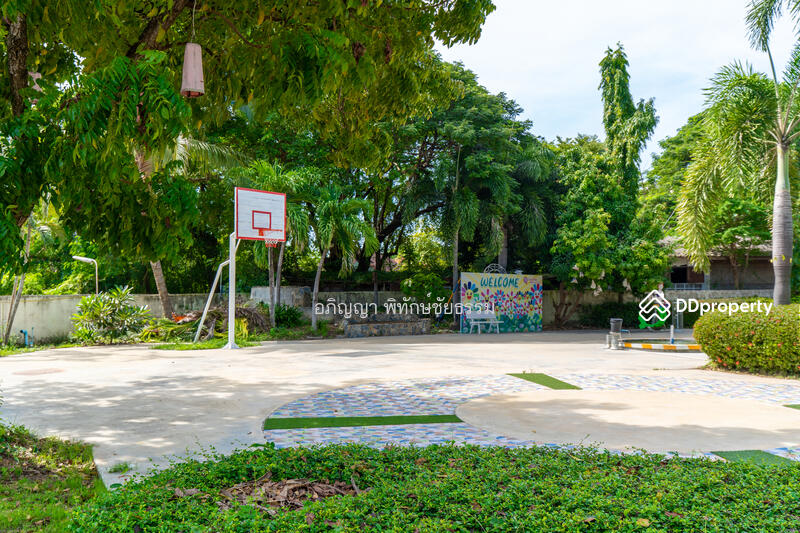 ลานกว้าง ขายโรงแรมในนครสวรรค์ Hotel resort in Nakhonsawan