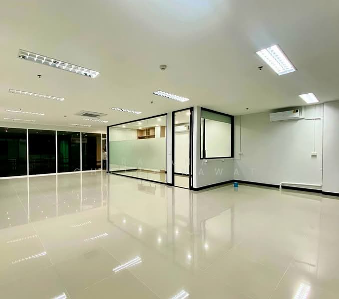 Office space for rent 41 sqm.25,568/month, กรุงเทพ, Ramada, บางจาก, พระโขนง, กรุงเทพ, 92 ตร.ม., พื้นที่ขายของ ให้เช่า, โดย Ratana Chatthinawat, 8604105 - DDproperty.com