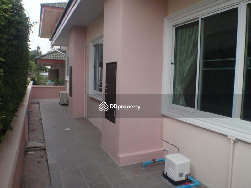 ข้างบ้าน