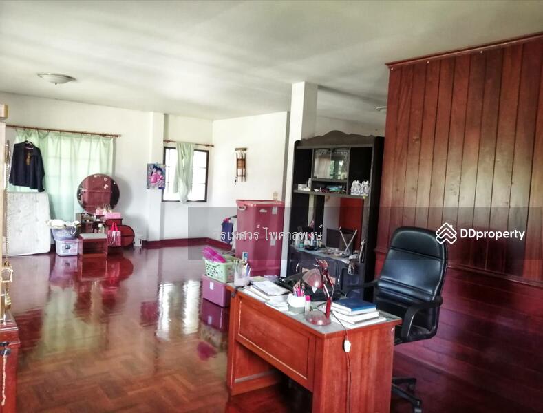 ขายถูก บ้านรามอินทรา กม.8 หลังมุม (ใกล้รถไฟฟ้า 800 M. ) 8 นอน 6 น้ำ 370 ตร.ว. 770 ตร.ม.
