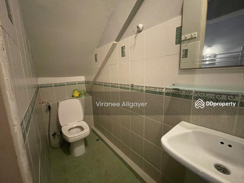 เช่า ทาวน์โฮม 3 ชั้น ครึ่ง ถ.สุทธิสารแยก1 เขต ดินแดง, Bangkok, Din Daeng, Din Daeng, Bangkok, 5 Bedrooms, 170 sqm, Townhouse For Rent, by วิรณี, 8612421 - DDproperty.com