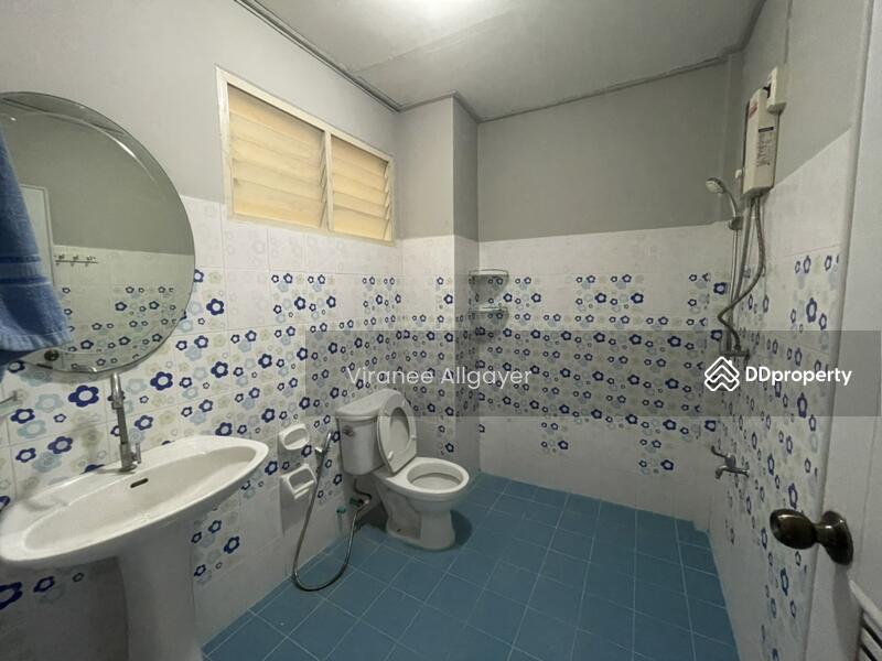 เช่า ทาวน์โฮม 3 ชั้น ครึ่ง ถ.สุทธิสารแยก1 เขต ดินแดง, Bangkok, Din Daeng, Din Daeng, Bangkok, 5 Bedrooms, 170 sqm, Townhouse For Rent, by วิรณี, 8612421 - DDproperty.com