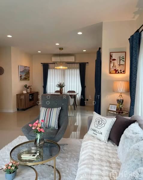 For Rent-Modern Detached House in Setthasiri Krungthep Kreetha HRE13067, Bangkok, Hua Mak, Bang Kapi, Bangkok, 4 Bedrooms, 184 sqm, Single Detached House For Rent, by Hero Realtor Co., Ltd., 8612634 - DDproperty.com