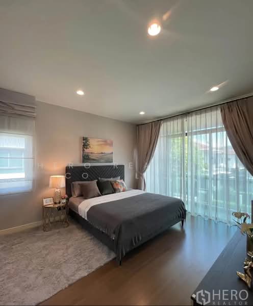 For Rent-Modern Detached House in Setthasiri Krungthep Kreetha HRE13067, Bangkok, Hua Mak, Bang Kapi, Bangkok, 4 Bedrooms, 184 sqm, Single Detached House For Rent, by Hero Realtor Co., Ltd., 8612634 - DDproperty.com