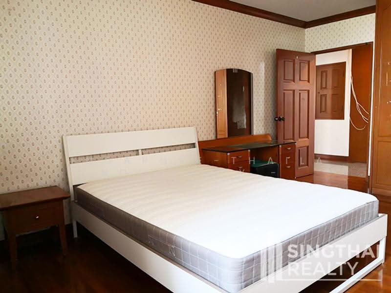 Ruamsuk Condominium, Bangkok, 12 Soi Athakravi, Khong Tan, Khlong Toei, Bangkok, 3 Bedrooms, 330 sqm, Condo For Rent, by PROPERTYSIGHTS REAL ESTATE, 8618076 - DDproperty.com