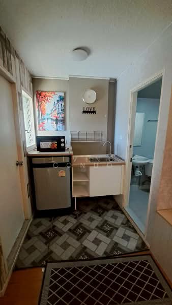 Lumpini Condo Town Romklao-Suvarnabhumi, Bangkok, Rom Klao Road 1, Khlong Sam Prawet, Lat Krabang, Bangkok, 2 Bedrooms, 44 sqm, Condo For Rent, by Living Condo, 8623908 - DDproperty.com