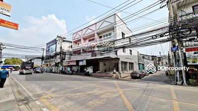 ขาย - ขายอาคารพาณิชย์ 3 ชั้น รวม 2 คูหา 106 ตร.ว ซ.สุขาประชาสรรค์ ติดถนน 2 ด้าน, นนทบุรี