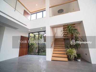 ขาย - บ้านเดี่ยว สร้างใหม่ พร้อมสระว่ายน้ำ, กรุงเทพ