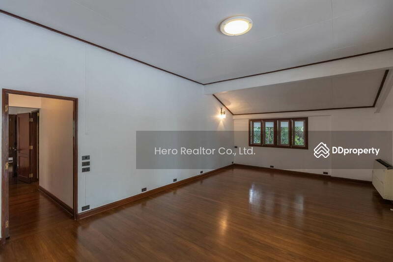 ให้เช่า - For Rent Bangkok Single House Phloen Chit BTS Phloen Chit Pathum Wan BRE15652, กรุงเทพ