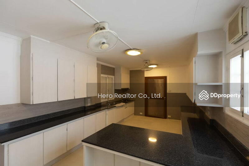 ให้เช่า - For Rent Bangkok Single House Phloen Chit BTS Phloen Chit Pathum Wan BRE15652, กรุงเทพ