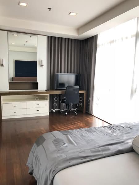 Nusasiri Grand, Bangkok, Soi Sukhumvit 42, Phra Kanong, Khlong Toei, Bangkok, 3 Bedrooms, 167 sqm, Condo For Rent, by Jarunat K, 8720185 - DDproperty.com