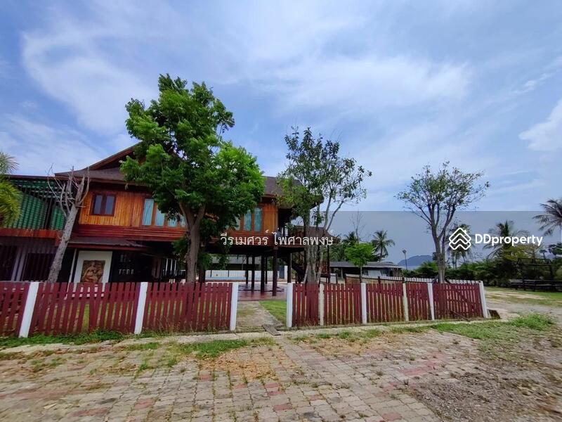 ขายที่ดิน ใกล้หาดชะอำ จ.เพชรบุรี # ติดถนนเพชรเกษม กว้าง 6 เลน (เหมาะทำร้านอาหาร) 3-2-44 ไร่