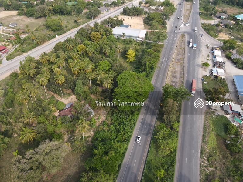 ขายที่ดิน อำเภอปรานบุรี ประจวบคีรีขันธ์ ( ติดถนนเพชรเกษม กว้าง 6 เลน ) 5-3-0 ไร่ 