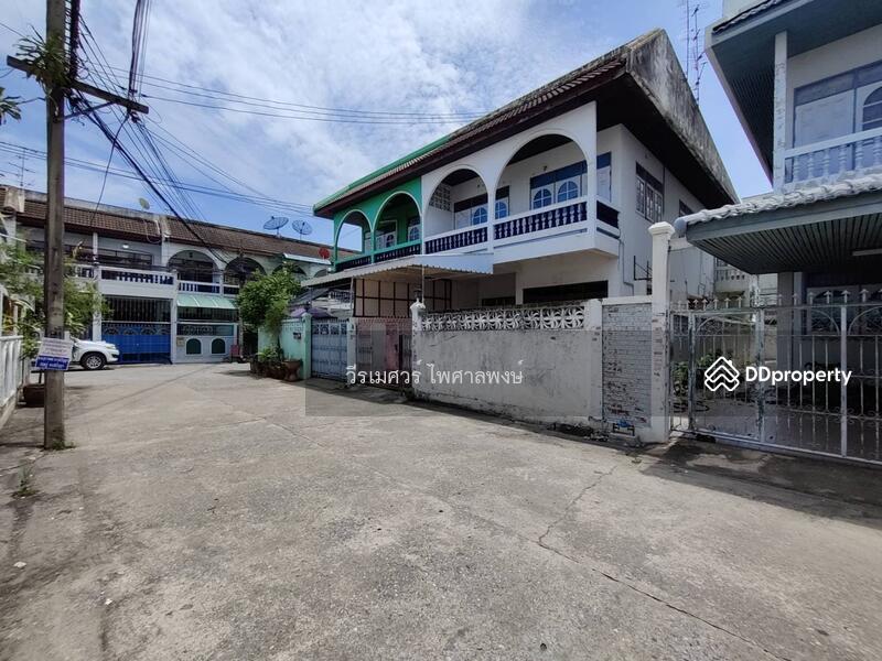 ขายถูก! ทาวน์เฮ้าส์ ขนาดใหญ่ ซอยบางแวก 58 (ใกล้ BTS + MRT บางหว้า) 37 ตร.ว. 220 ตร.ม. 5 นอน 2 น้ำ 