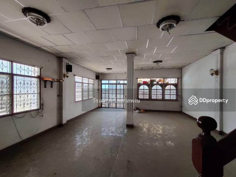 ขายถูก! ทาวน์เฮ้าส์ ขนาดใหญ่ ซอยบางแวก 58 (ใกล้ BTS + MRT บางหว้า) 37 ตร.ว. 220 ตร.ม. 5 นอน 2 น้ำ 