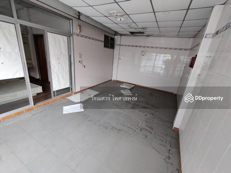 ขายถูก! ทาวน์เฮ้าส์ ขนาดใหญ่ ซอยบางแวก 58 (ใกล้ BTS + MRT บางหว้า) 37 ตร.ว. 220 ตร.ม. 5 นอน 2 น้ำ 