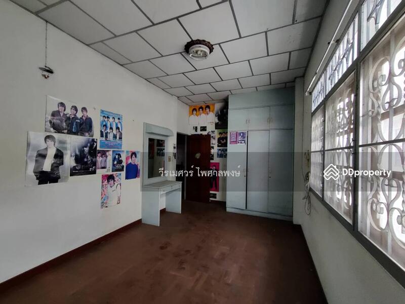 ขายถูก! ทาวน์เฮ้าส์ ขนาดใหญ่ ซอยบางแวก 58 (ใกล้ BTS + MRT บางหว้า) 37 ตร.ว. 220 ตร.ม. 5 นอน 2 น้ำ 