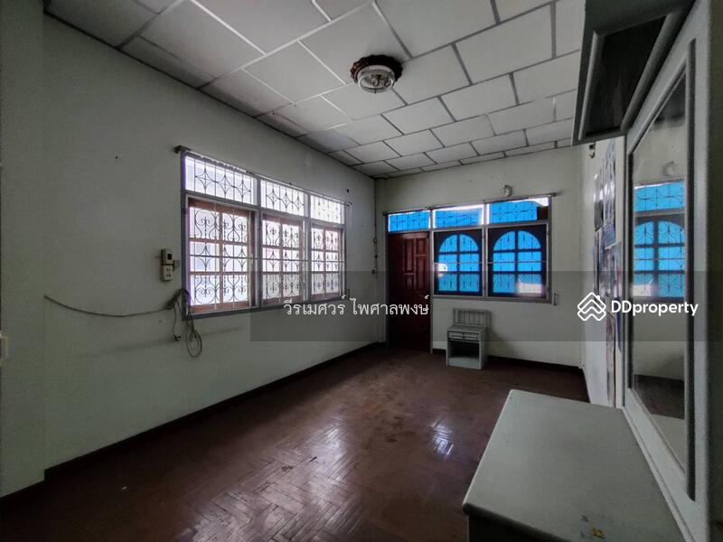 ขายถูก! ทาวน์เฮ้าส์ ขนาดใหญ่ ซอยบางแวก 58 (ใกล้ BTS + MRT บางหว้า) 37 ตร.ว. 220 ตร.ม. 5 นอน 2 น้ำ 