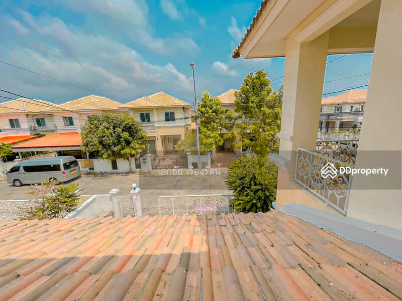 หมู่บ้าน เค.ซี. พาร์ควิลล์ 59.9 ตร.วา บ้านหัวมุม 083-179-6067แอร์