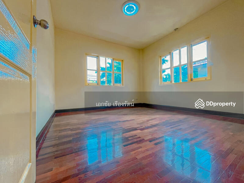 หมู่บ้าน เค.ซี. พาร์ควิลล์ 59.9 ตร.วา บ้านหัวมุม 083-179-6067แอร์