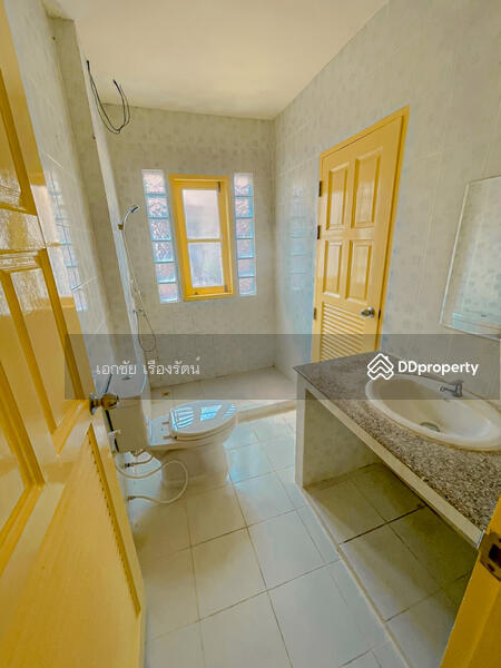 หมู่บ้าน เค.ซี. พาร์ควิลล์ 59.9 ตร.วา บ้านหัวมุม 083-179-6067แอร์